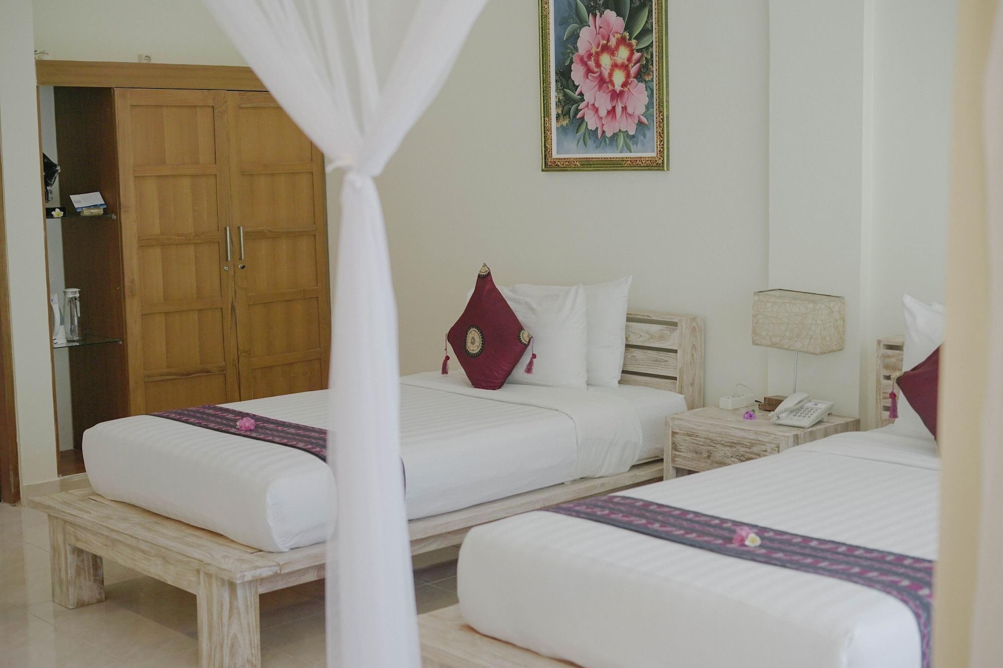 Puri Sari Beach Hotel Labuan Bajo Kültér fotó
