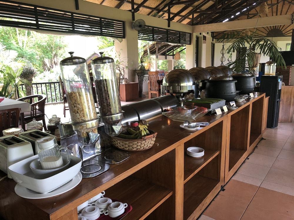 Puri Sari Beach Hotel Labuan Bajo Kültér fotó
