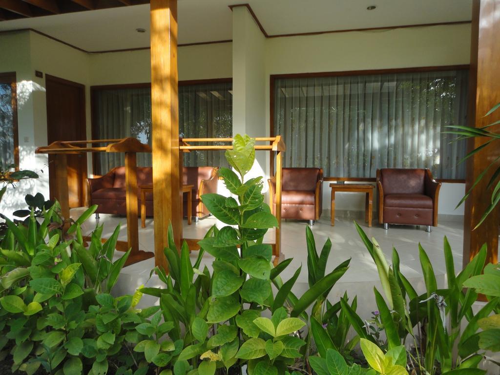 Puri Sari Beach Hotel Labuan Bajo Kültér fotó