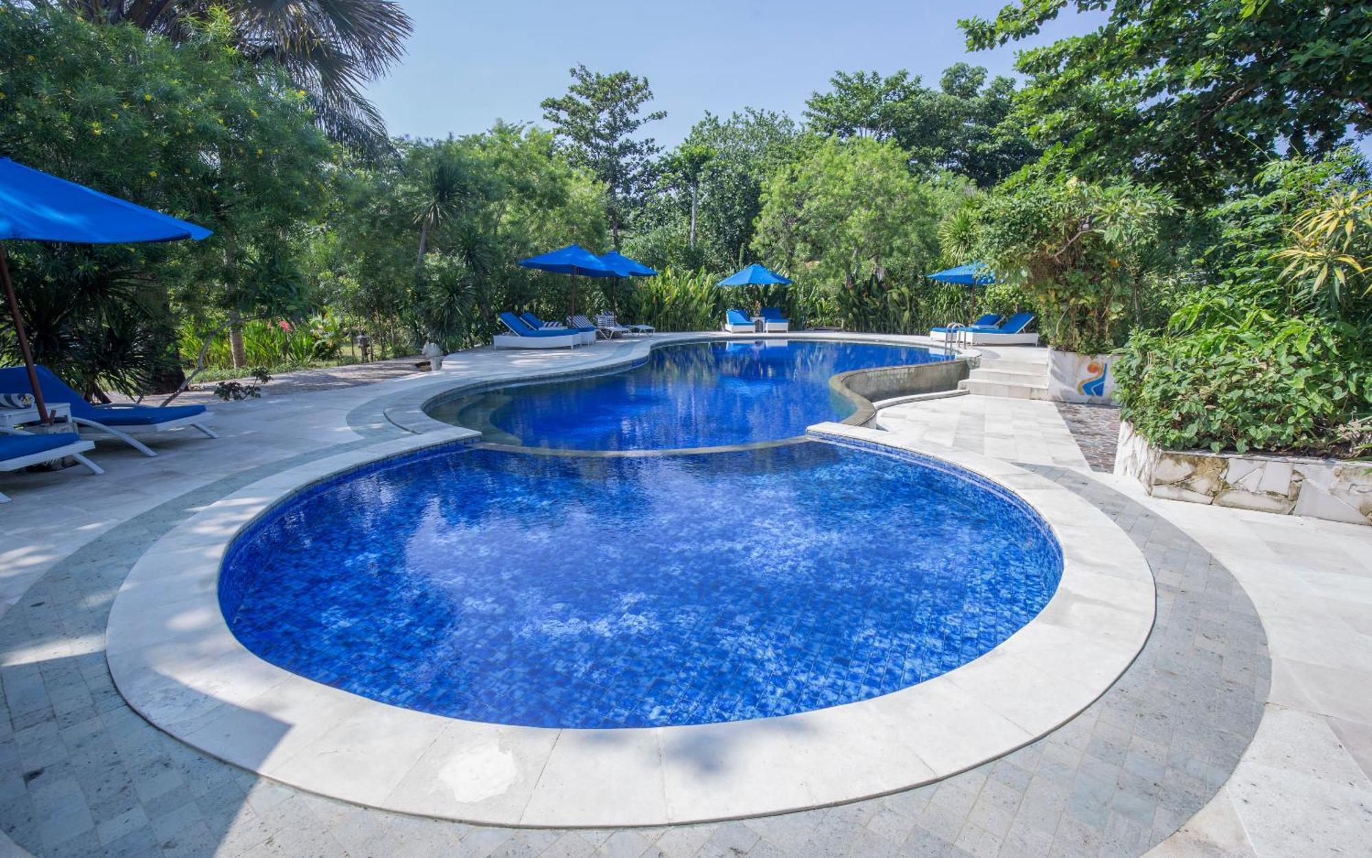 Puri Sari Beach Hotel Labuan Bajo Kültér fotó