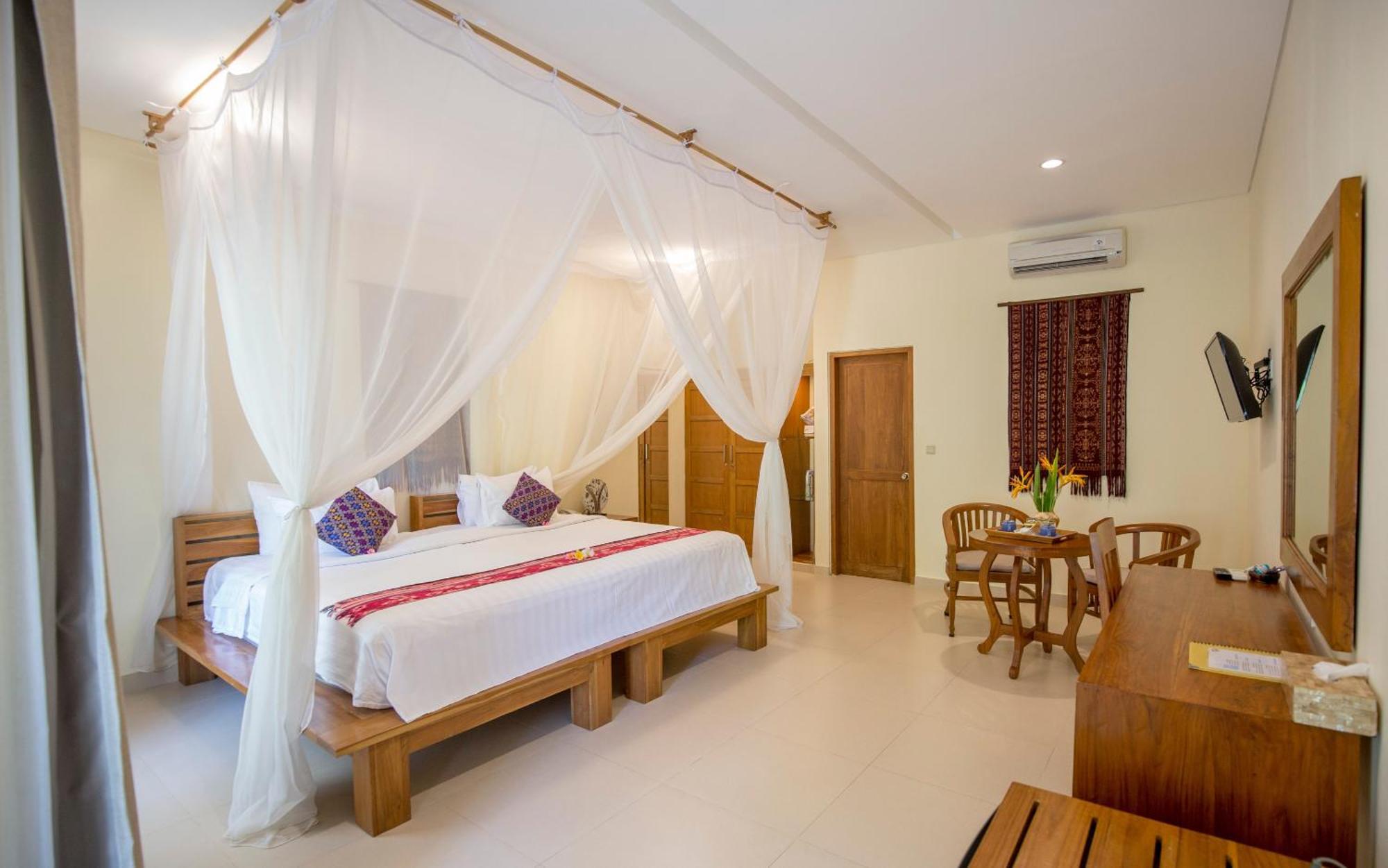 Puri Sari Beach Hotel Labuan Bajo Kültér fotó