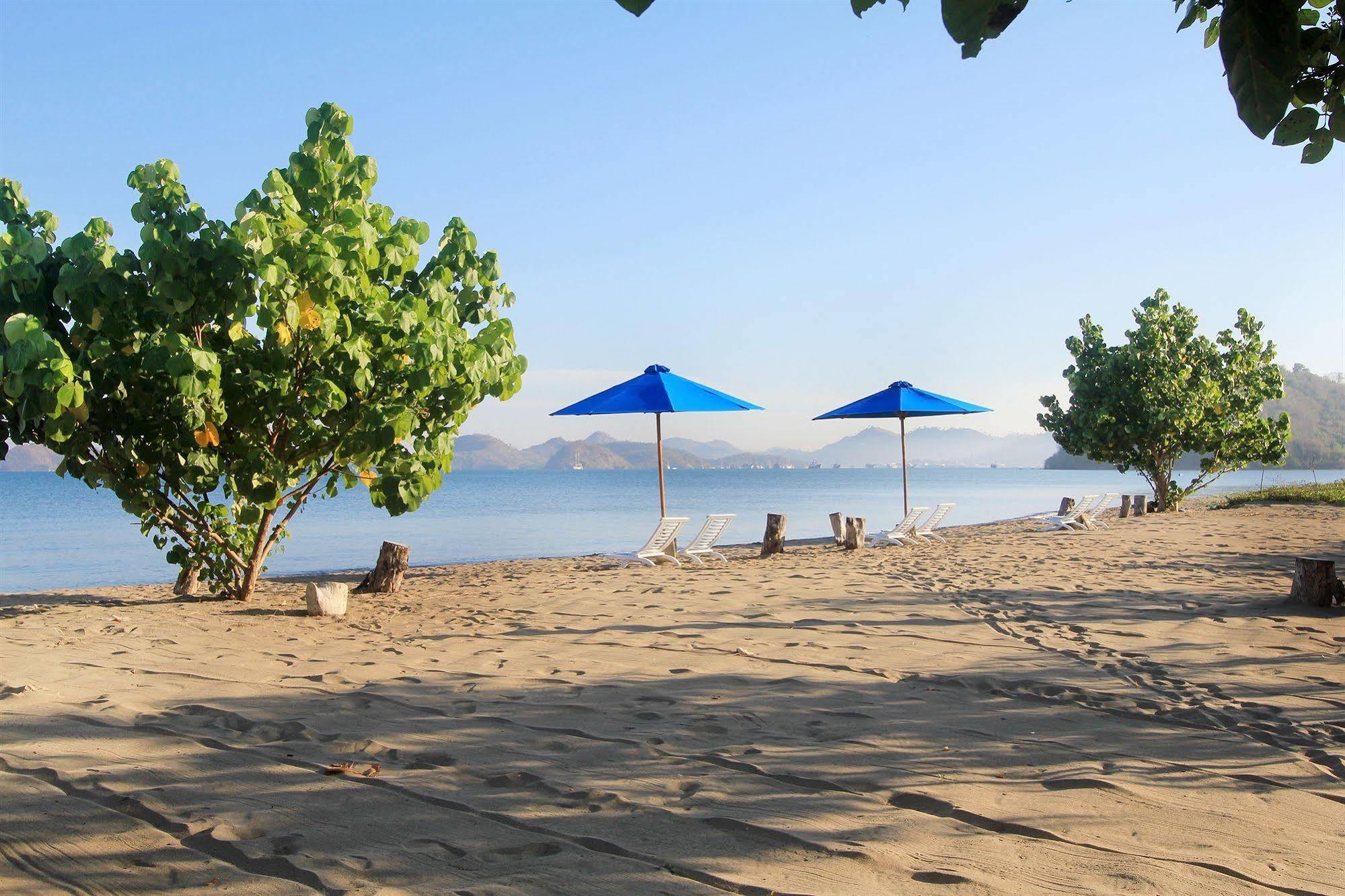Puri Sari Beach Hotel Labuan Bajo Kültér fotó