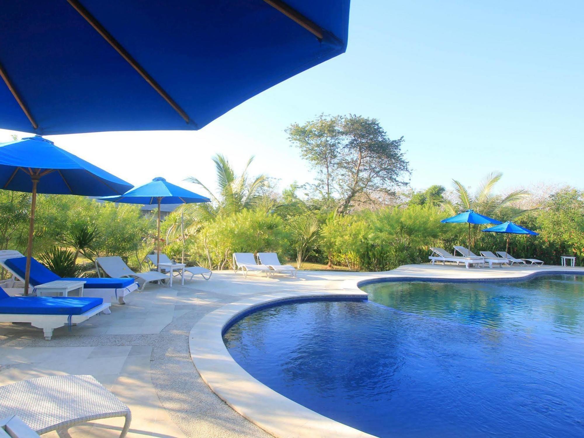 Puri Sari Beach Hotel Labuan Bajo Kültér fotó