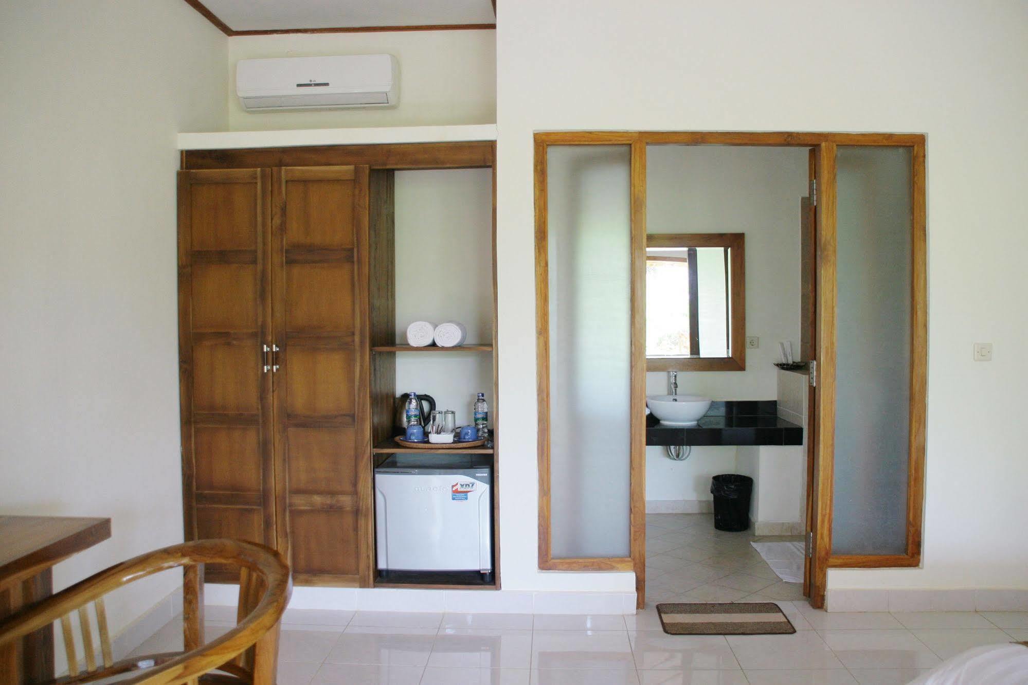 Puri Sari Beach Hotel Labuan Bajo Kültér fotó