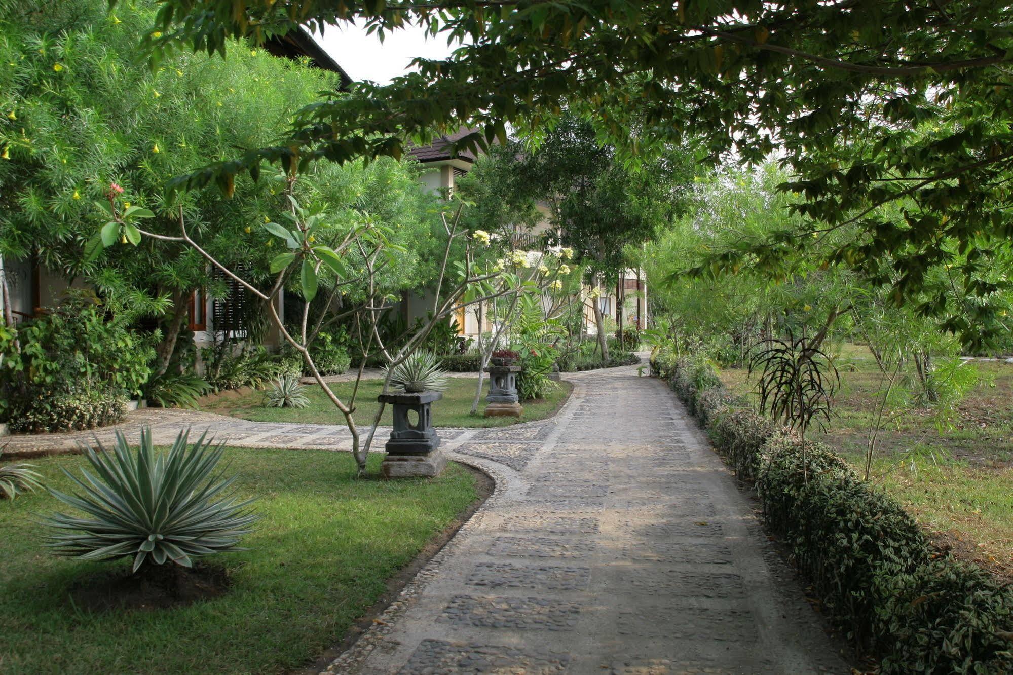 Puri Sari Beach Hotel Labuan Bajo Kültér fotó