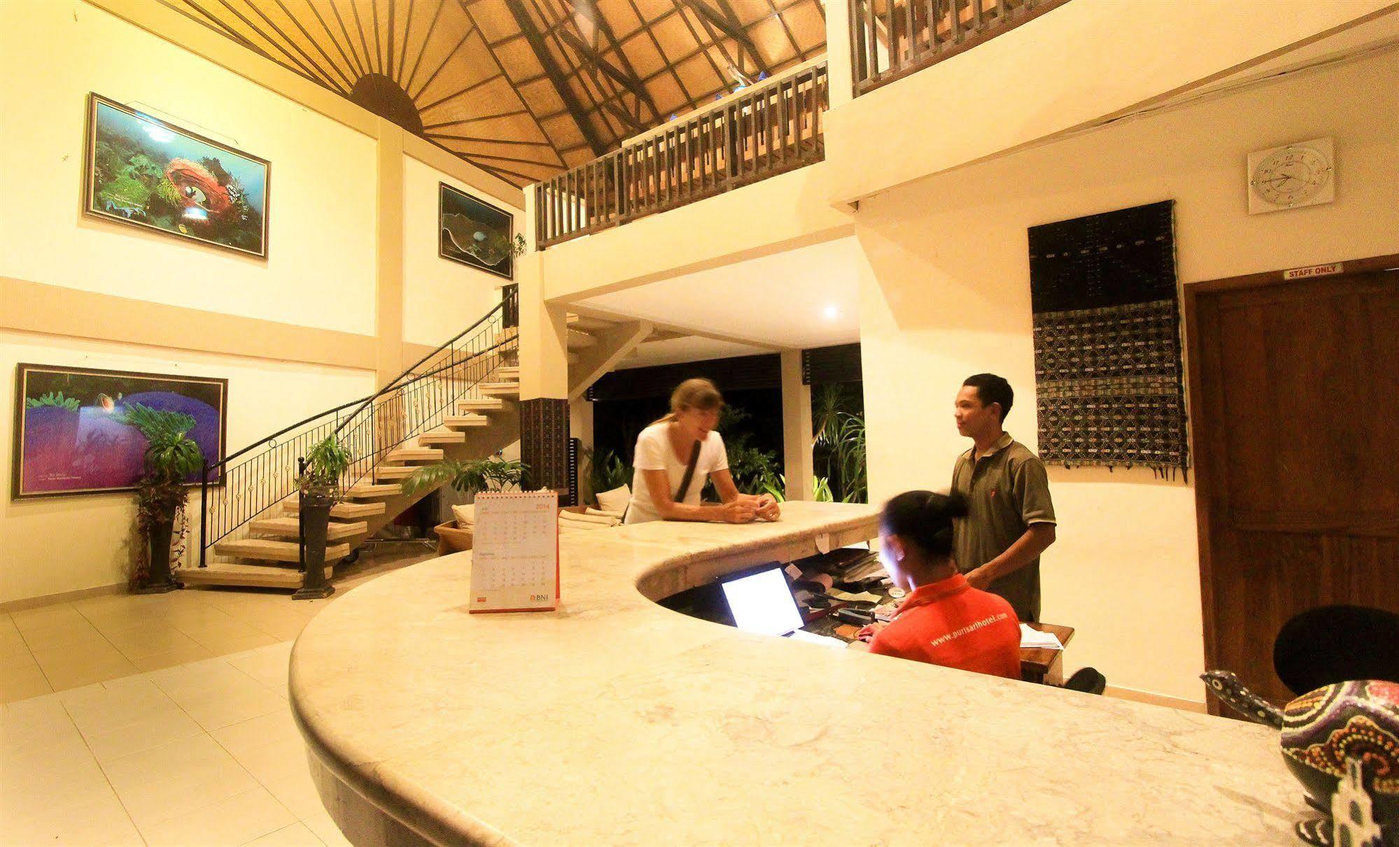 Puri Sari Beach Hotel Labuan Bajo Kültér fotó